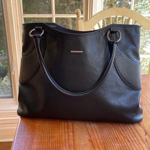 Vintage Gucci tote. Great condition. Black leather